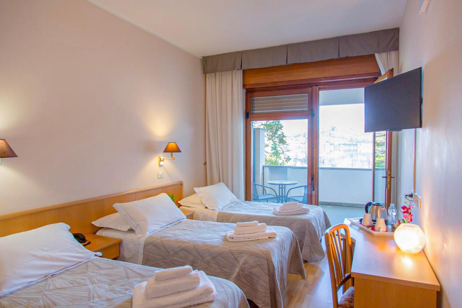 Hotel Chalet Del Lago أفيليانا المظهر الخارجي الصورة
